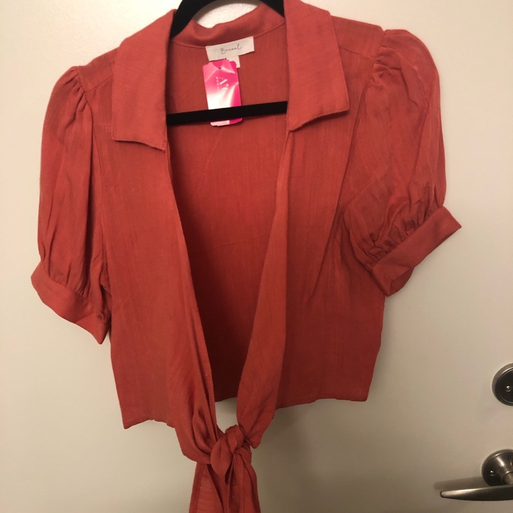 cropped shirt that ties in the front